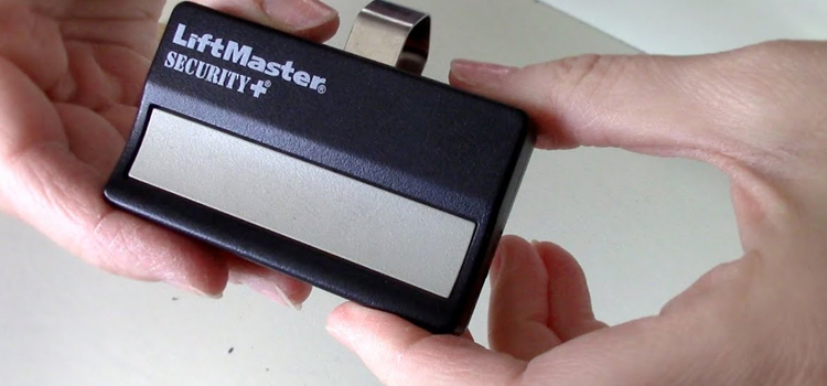 chamberlain garage door remote battery in Newmarket